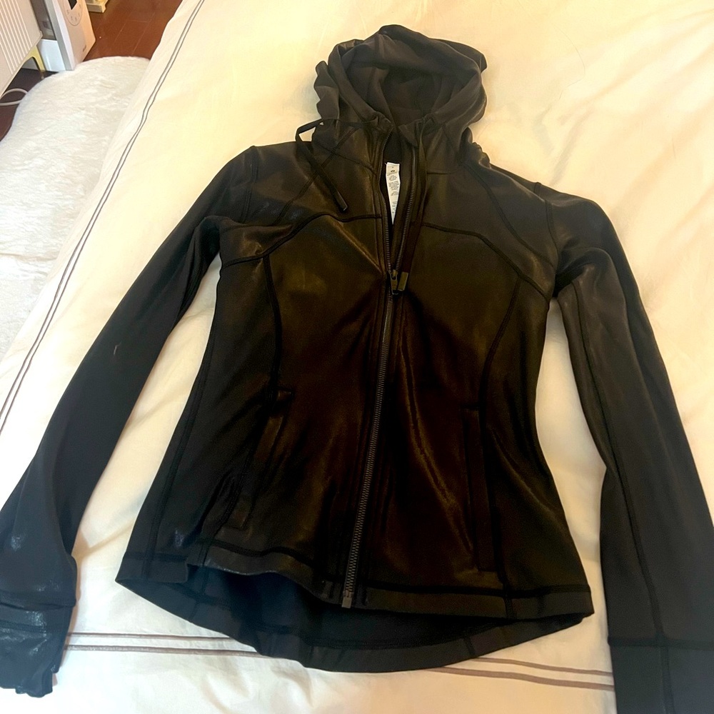 Lululemon define black shiny foiled hoodie - size 6